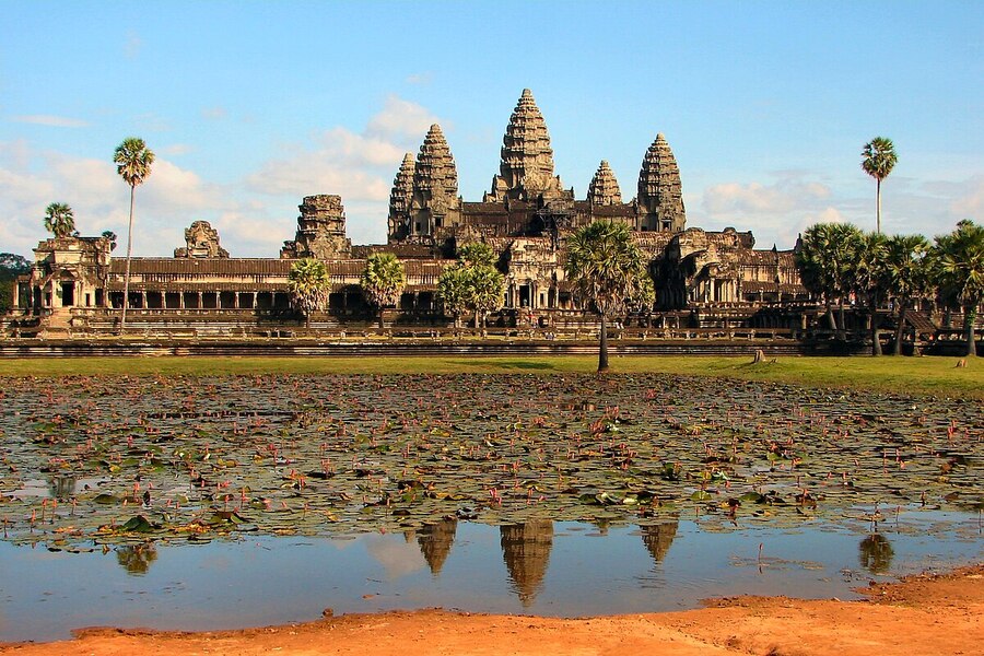 Angkor Wat compte parmi les sites les plus impressionnants au monde, inscrit au patrimoine mondial de l’UNESCO