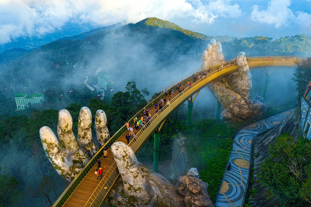 le Pont d'Or ou «mains de Dieu» à Da Nang