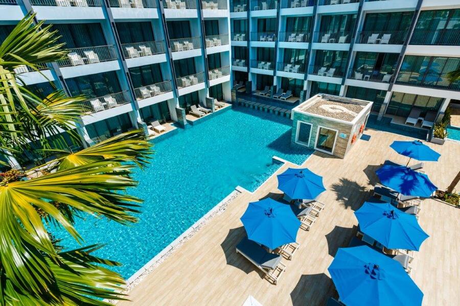 Piscine moderne du BlueSotel Krabi Ao Nang hôtel