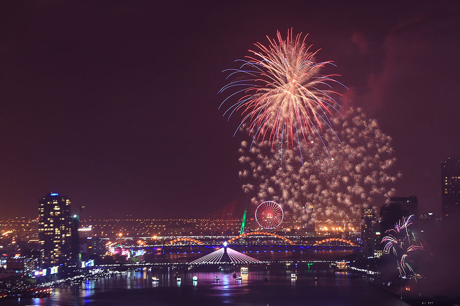 Le festival international des feux d'artifice à Da Nang