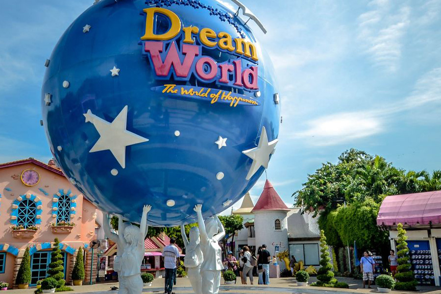 Globe géant de Dream World Bangkok Thaïlande