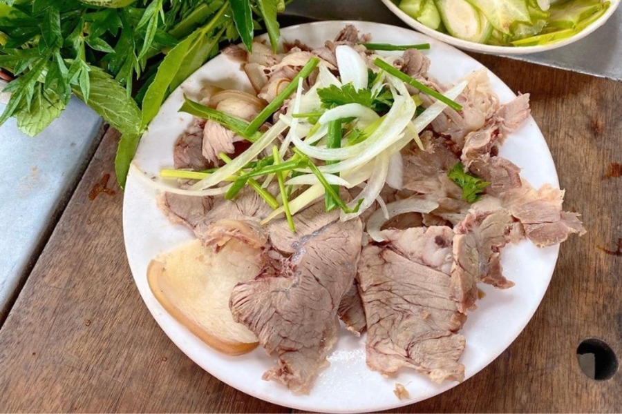 Cu Chi est célèbre pour son jeune bœuf