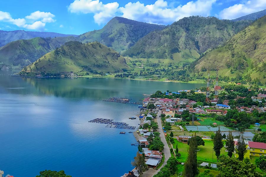 Découverte de l'île de Samosir - Île paradisiaque au coeur du lac de Toba en Indonésie