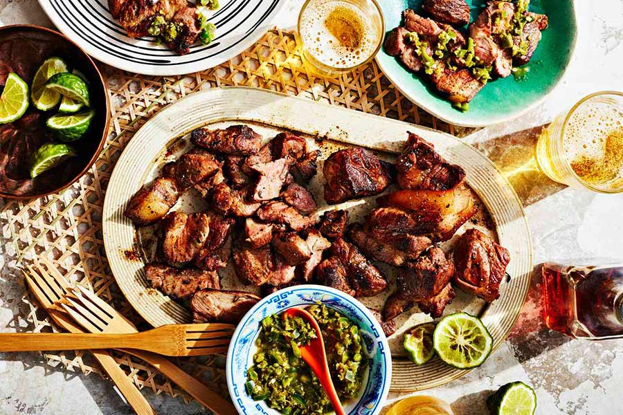 Babi Pangang Karo - une spécialité de porc grillé aux épices Karo