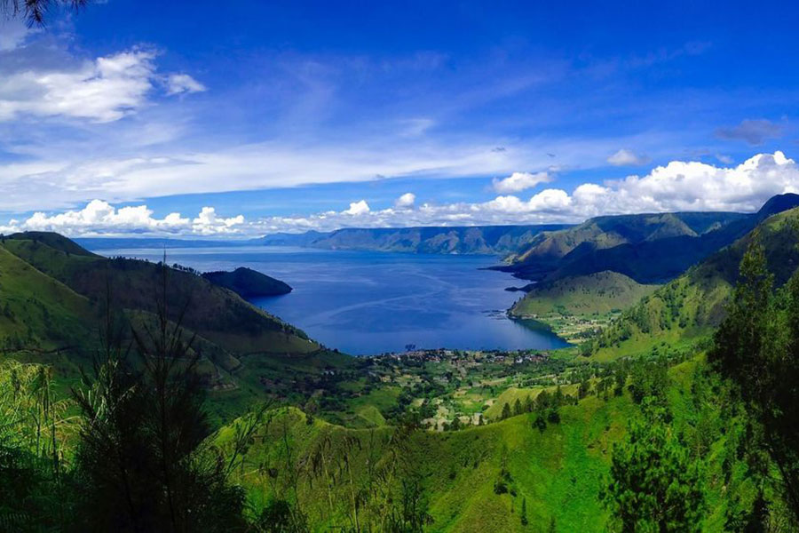 Lac Toba - le plus grand lac volcanique du monde