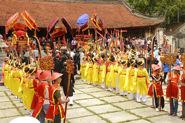 Cérémonie de culte et la procession