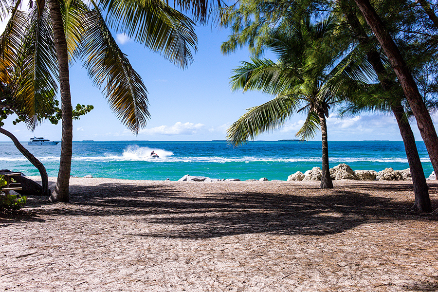 Plage de Teluk Anson à Sarawak