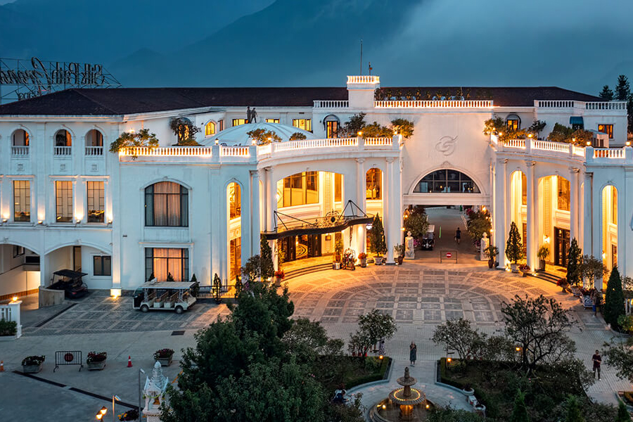 Vue du soir à l'hôtel Silk Path Grand Resort Sapa