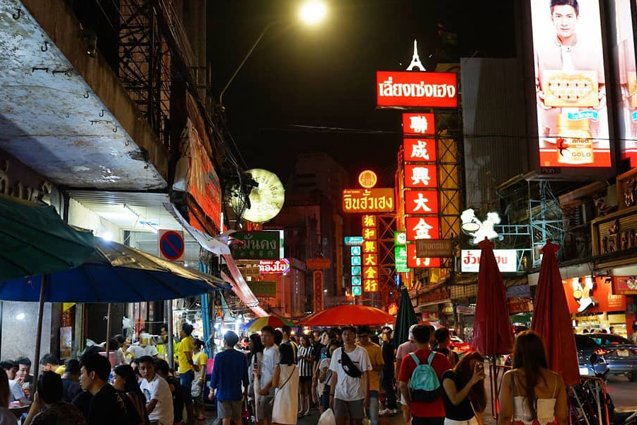 Défi de voyage en Thaïlande en 24 heures avec 100 $ se termine par un repas au marché nocturne