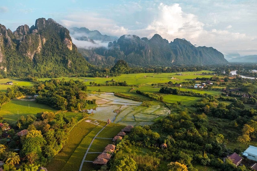 Plongez au cœur du Laos et capturez la splendeur de ses 10 lieux les plus époustouflants