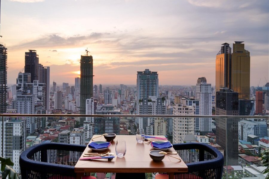 Ambiance branchée et vue panoramique au Above Eleven Bangkok