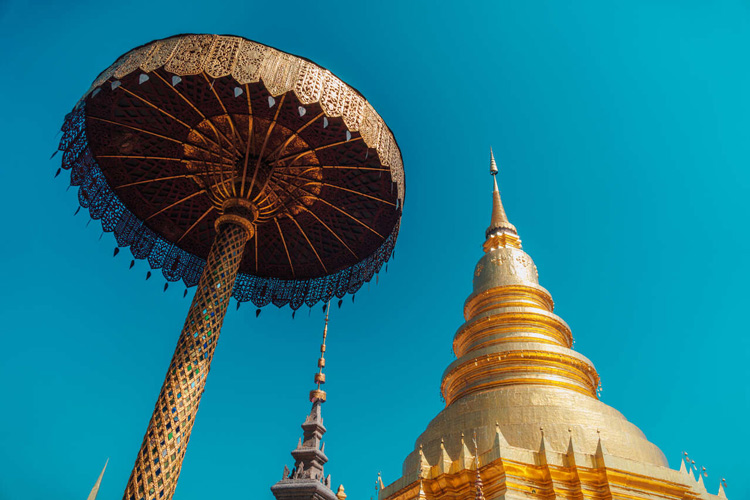 Architecture thailandaise du Wat Phra That Hariphunchai