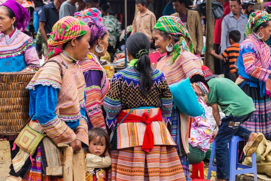 Marché de Bac Ha est l'une des attractions dans le circuit de 10 jours au Nord du Vietnam 