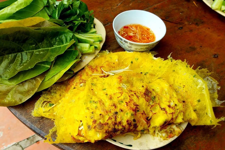 Crêpe de riz aux escargots  est une spécialité culinaire à Ben Tre