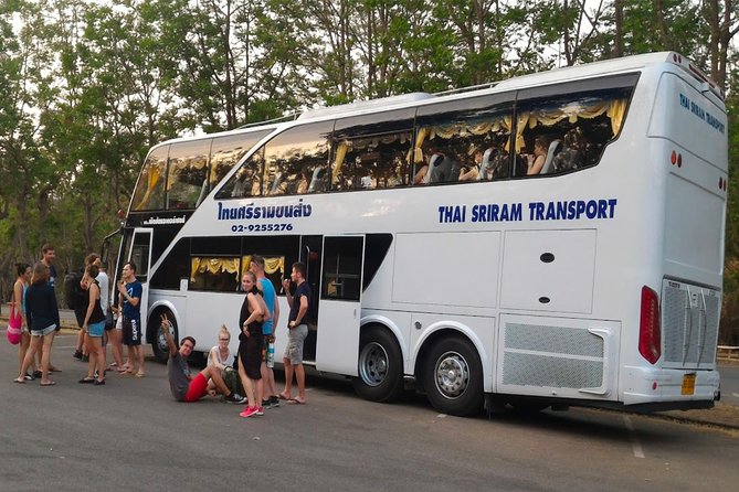 Bus double étages - un moyen de transport populaire en Thailande