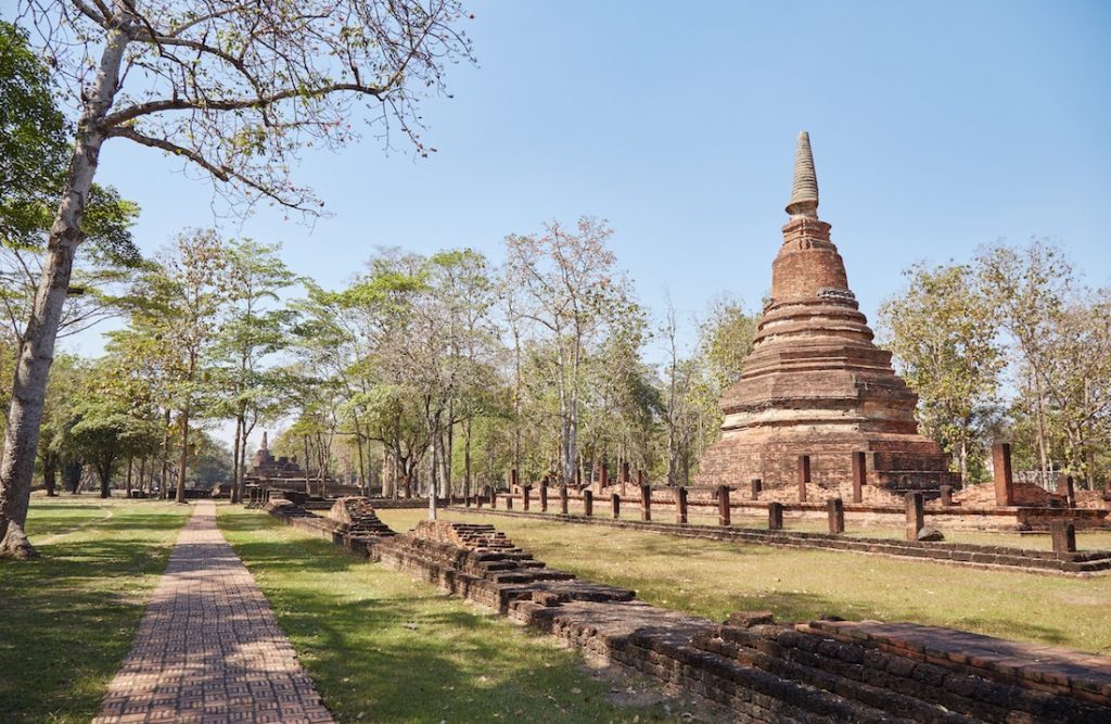 Chedi principal en forme de cloche