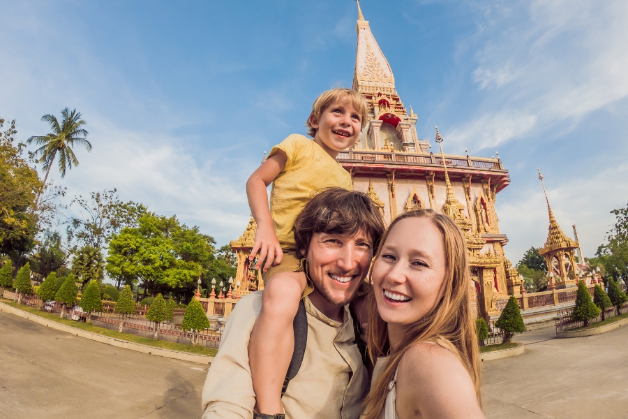 Début de votre circuit Thaïlande 21 jours en famille avec la visite des temples grandioses de Bangkok.