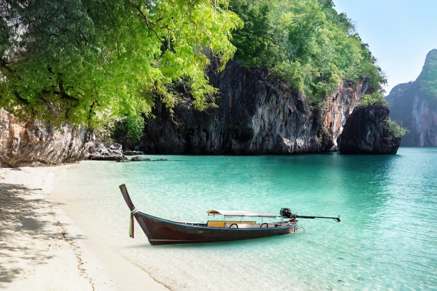 Détente sur les plages du Sud, une étape incontournable de votre circuit Thaïlande 21 jours en famille.