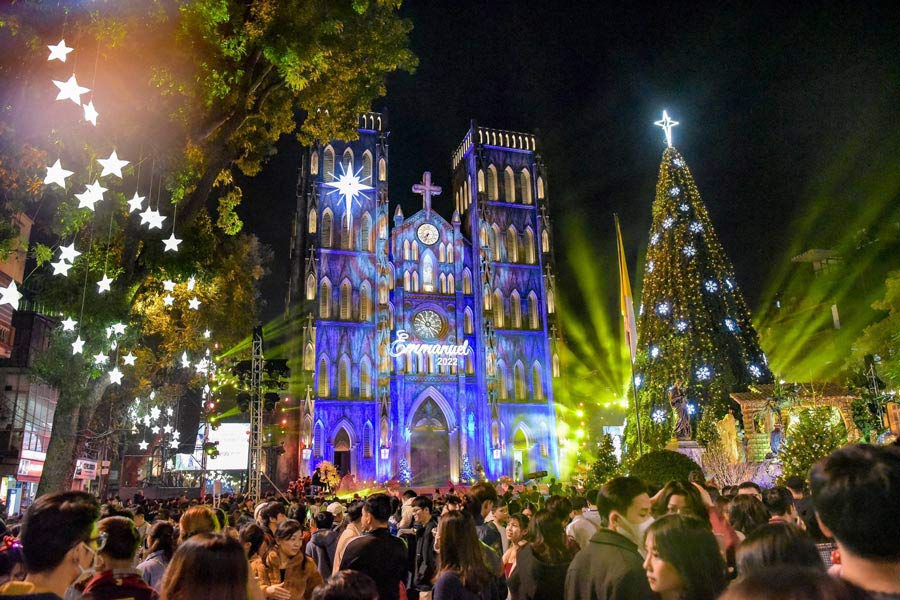 Comment assister à une messe à la cathédrale Saint-Joseph à Hanoi à Noël pour voyageurs francophones