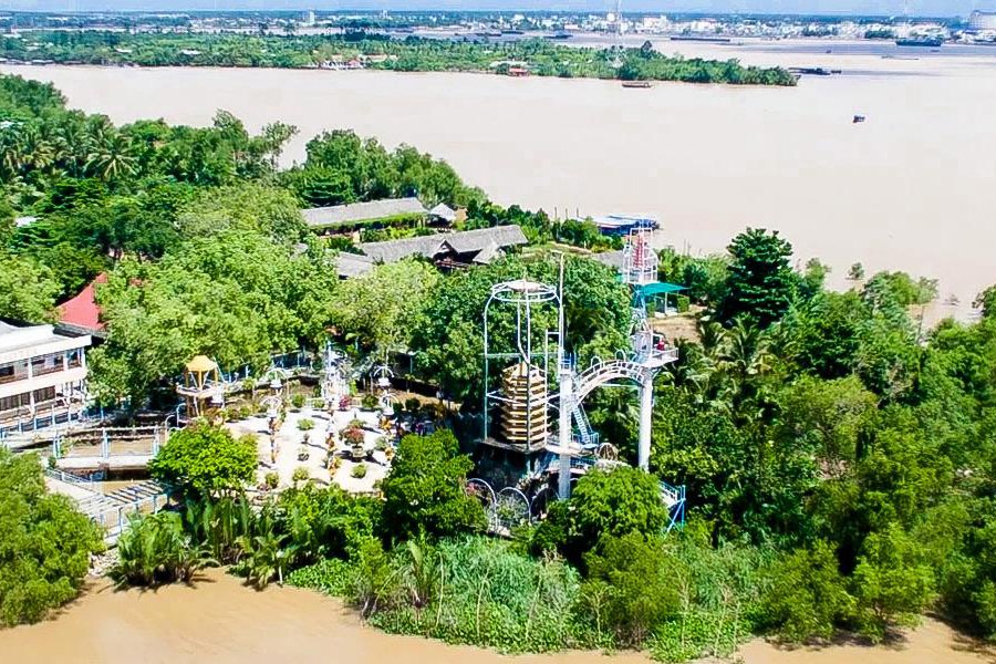 Con Phung connue sous le nom de “île du Phénix”, se trouve sur le bras Tiền du fleuve Mékong