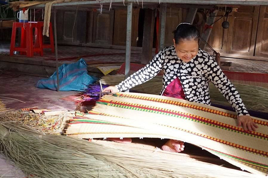 À Con Phung, il existe de nombreux villages artisanaux traditionnels
