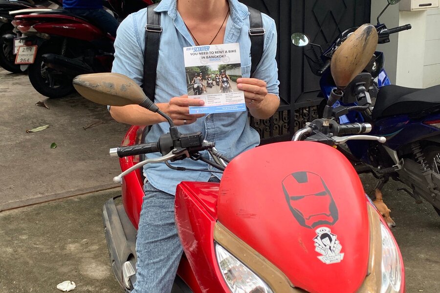 Pour ceux qui aiment la liberté, louer un scooter est l’un des meilleurs moyens de se déplacer à Bangkok