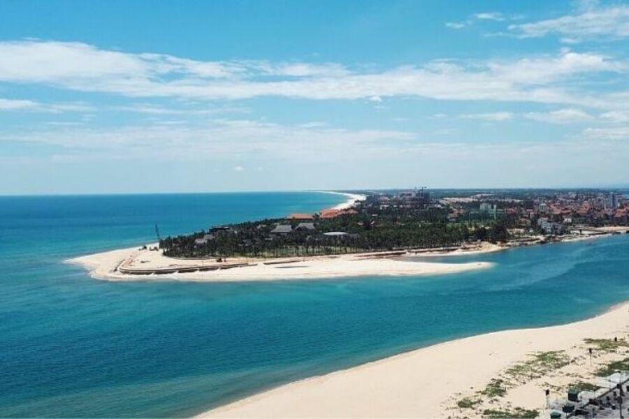 À Dong Hoi, la plage de Nhat Le est idéale pour se détendre