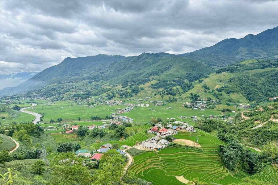 Paysage de Sapa illustrant le climat changeant au fil des saisons dans les montagnes du Vietnam