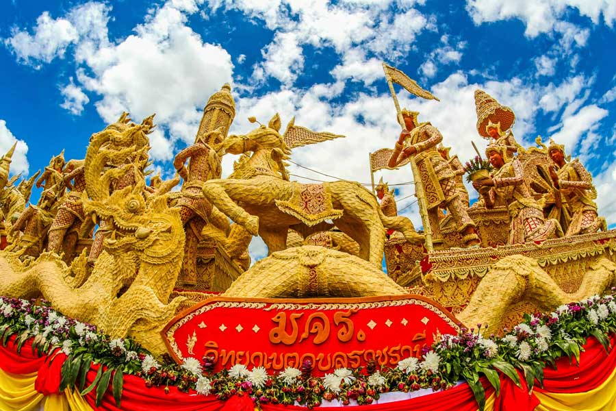 Festival des bougies à Ubon Ratchathani 