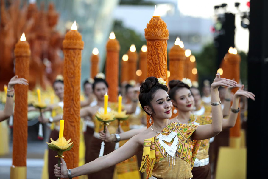 Festival des bougies à Ubon Ratchathani 