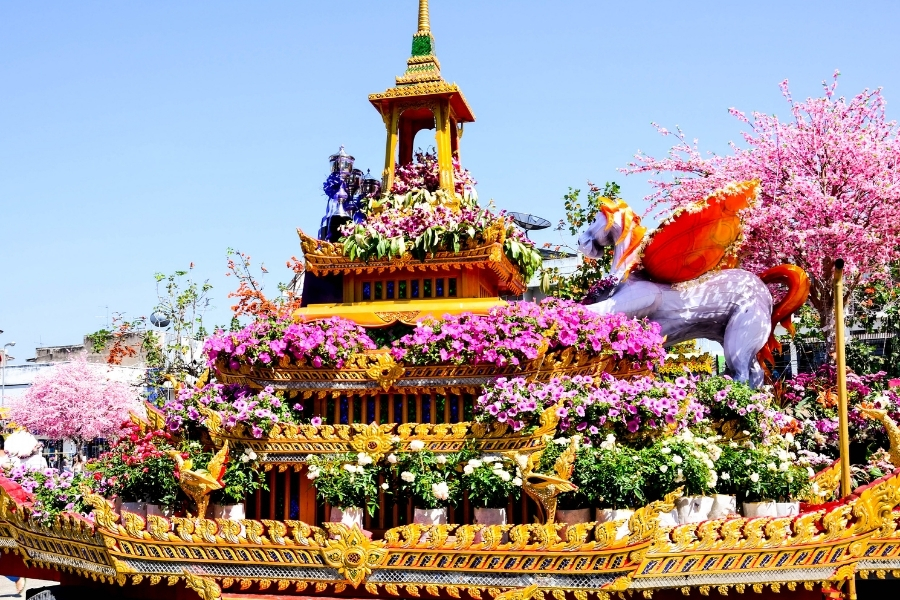 La Fête des fleurs de Chiang Mai est l'un des plus beaux festivals en Thaïlande.