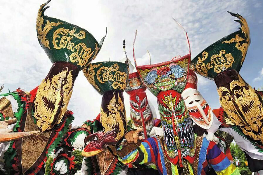 Fête de Phi Ta Khon est un festival traditionnel de Thailande 