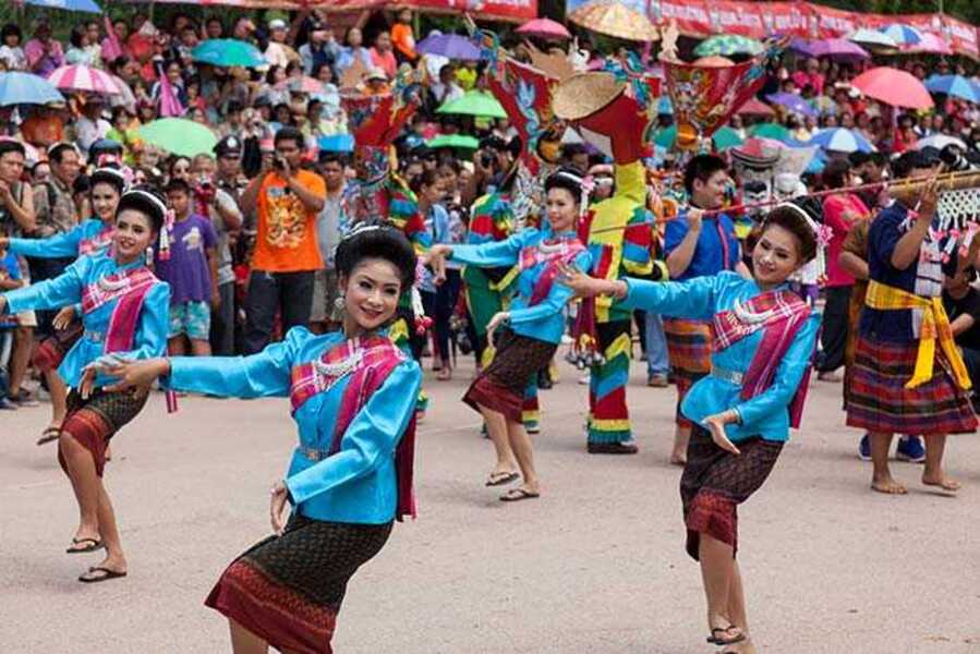La musique est au cœur de la fête de Phi Ta Khon