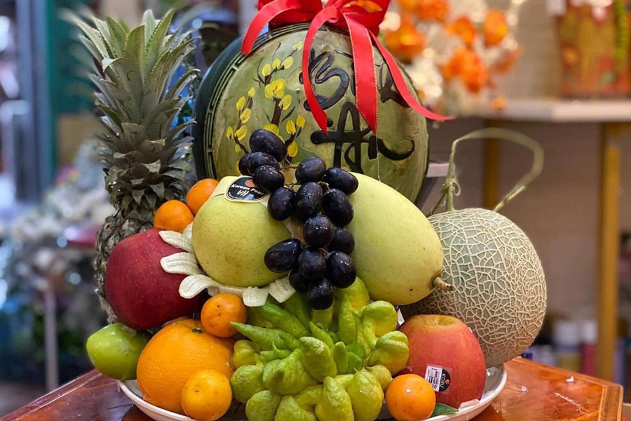 Fruits au Vietnam: Le plateau de cinq fruits symbolise prospérité, chance et abondance
