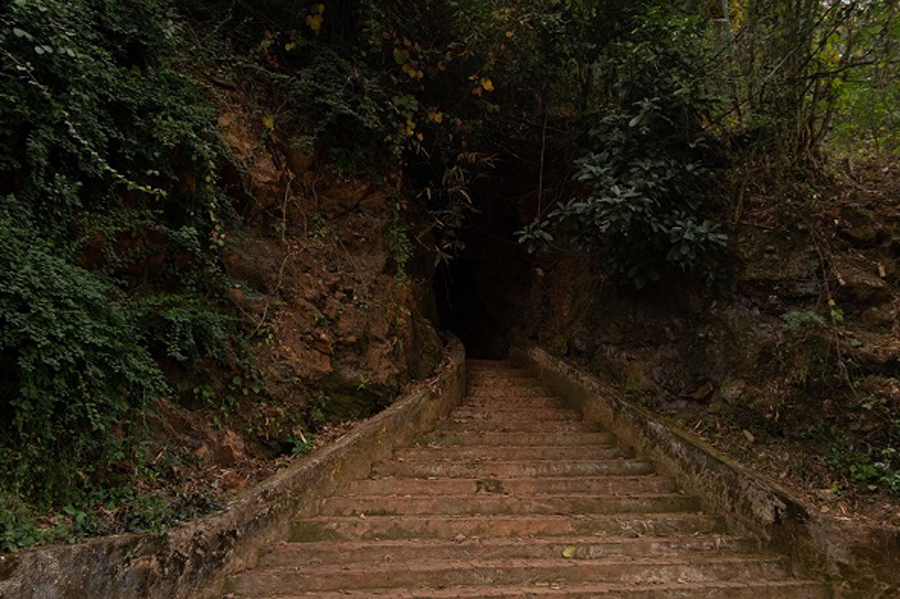 La Grotte de Mo Luong