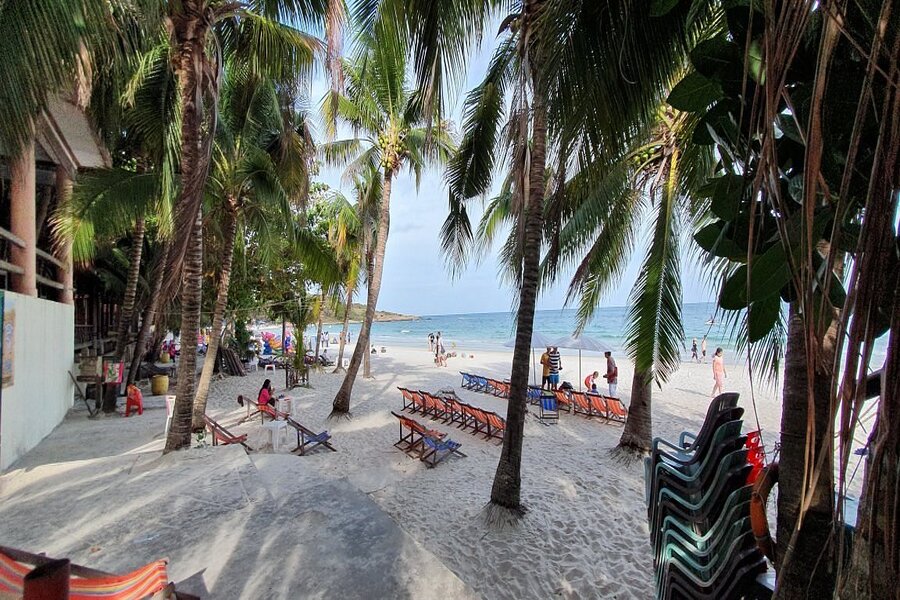 Le meilleur moment pour profiter pleinement de la plage de Hat Sai Kaeo se situe entre novembre et avril