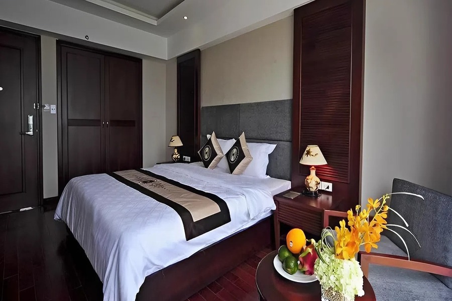 Moonlight Hotel Hue – Confort et vue panoramique sur la ville