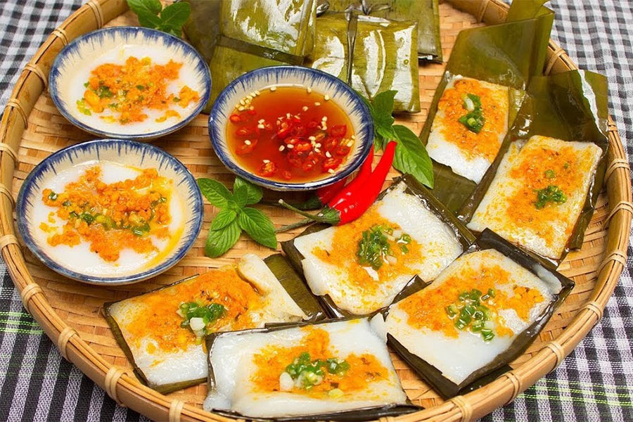 Banh Beo est l'un des plats incontournables à essayer lors de visiter Hué 3 jours 2 nuits