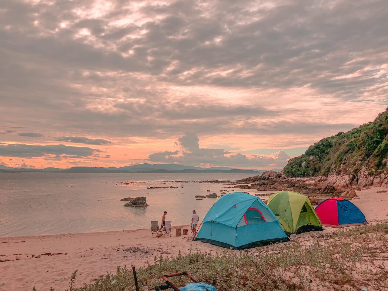 Faire du camping sur l'île est une expérience inoubliable