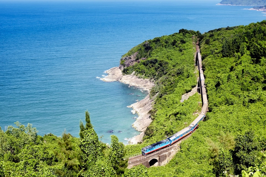 Le train reste une option pittoresque