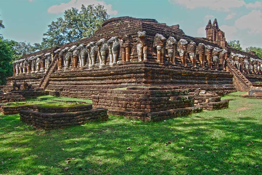  Le parc historique de Kamphaeng Phet est une attraction de Kamphaeng Phet