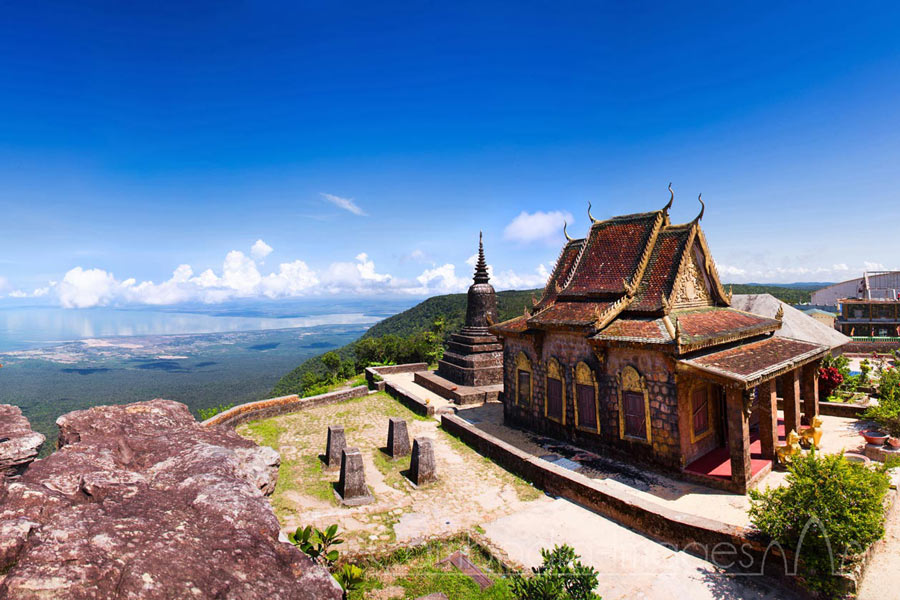 La pagode la plus haute de Kampot - Wat Sampov Pram 