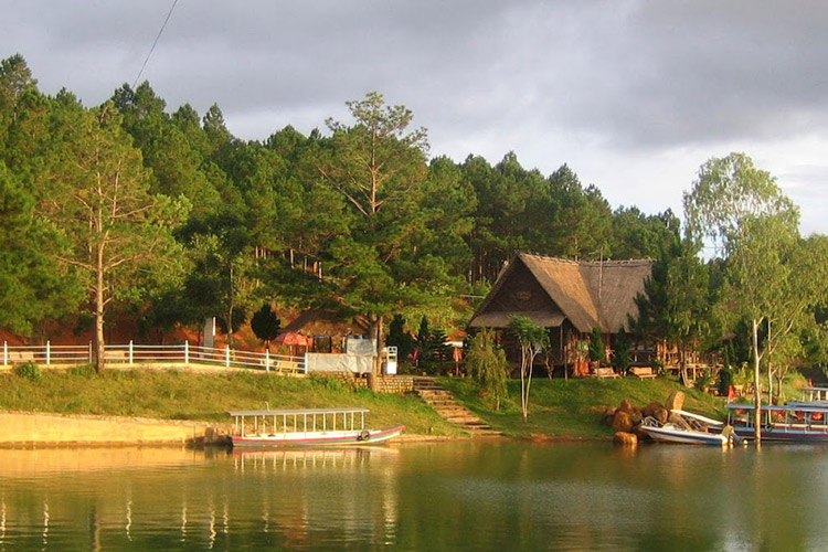 lac de Tuyen Lam