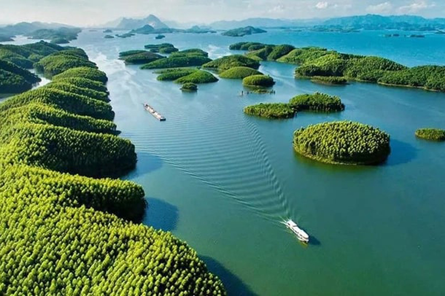 Lac de Thac Ba