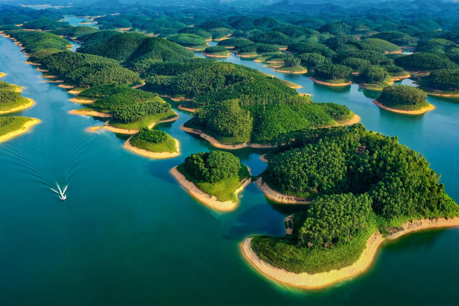 Lac de Thac Ba