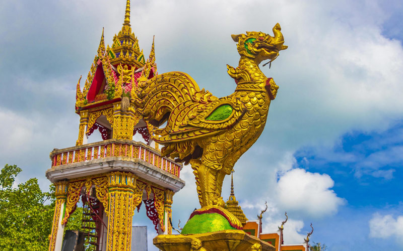 Le temple Wat Plai Laem
