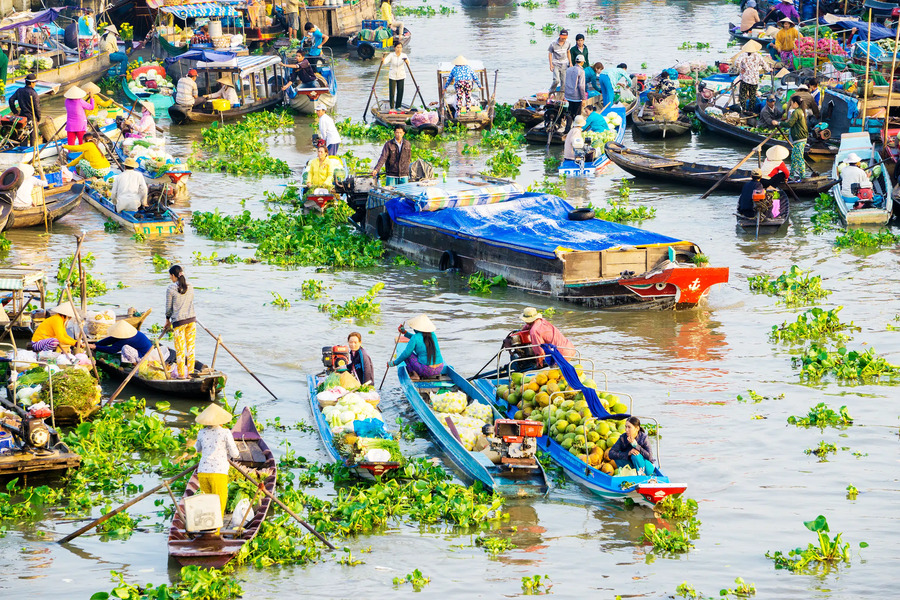 Le marché flottant de Cho Lach est idéal pour ceux qui veulent visiter le delta du Mékong en douceur