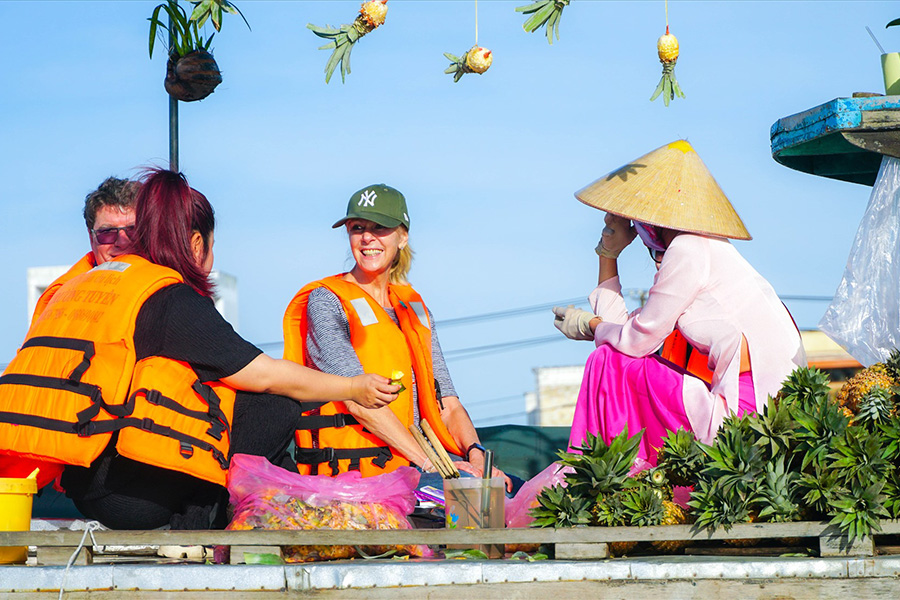 Portez un gilet de sauvetage en montant à bord pour garantir votre sécurité
