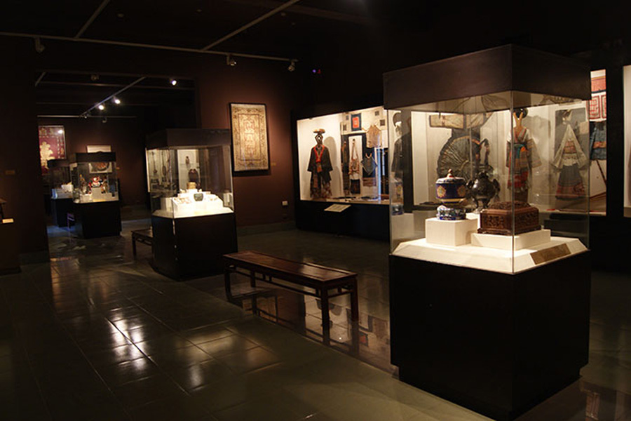 Galerie des époques préhistoriques du musée d'histoire du Vietnam