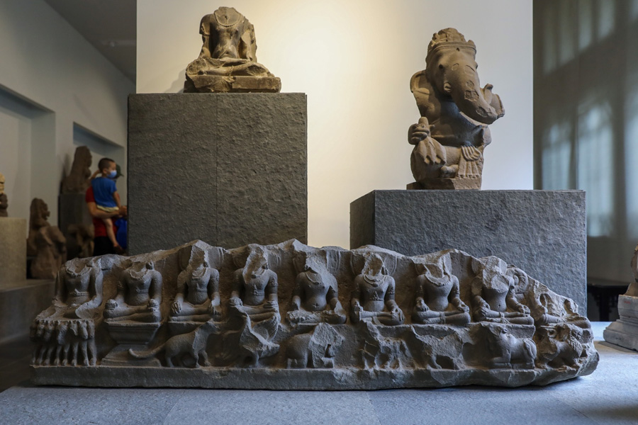 Trésors du royaume de Champa du musée d'Histoire du Vietnam